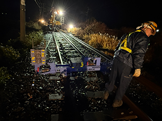 レール交換機施工