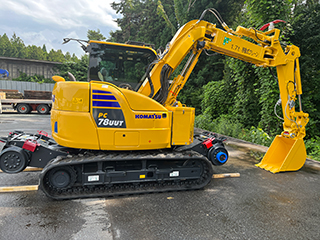 軌陸バックホー(ＰＣ７８.１０型)