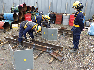 レールガス切断訓練